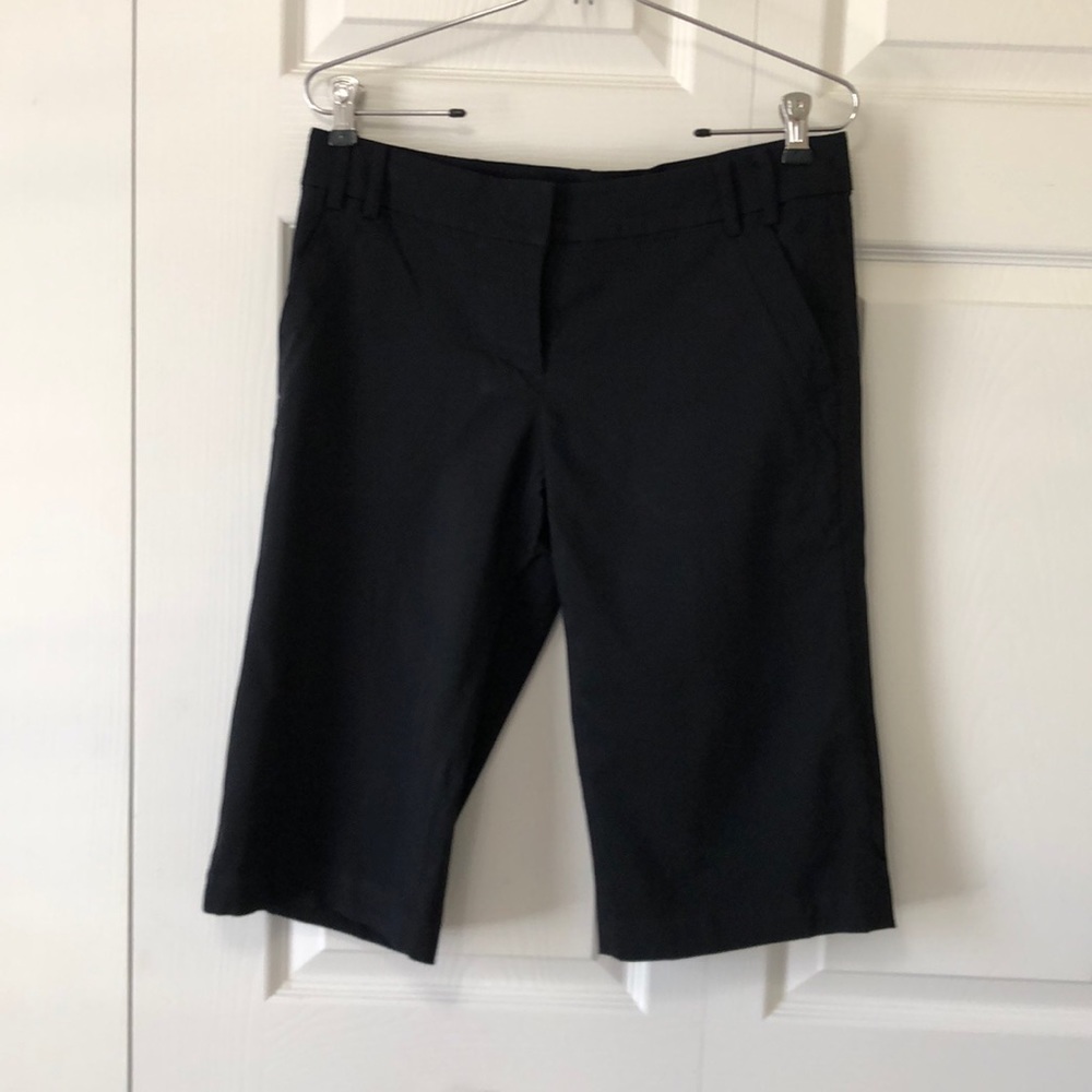 NWOT Sele Womens Shorts Size 9/10 Deep Black